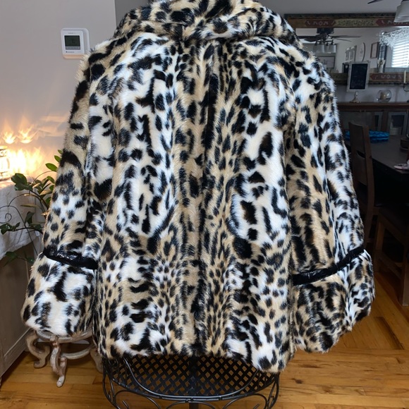 Laundry by Shelli Segal Cheetah print coat - Picture 2 of 5